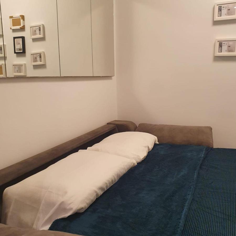 Studio Or Rooms With Private Bathroom Or Rooms With Shared Bathroom Барселона Экстерьер фото