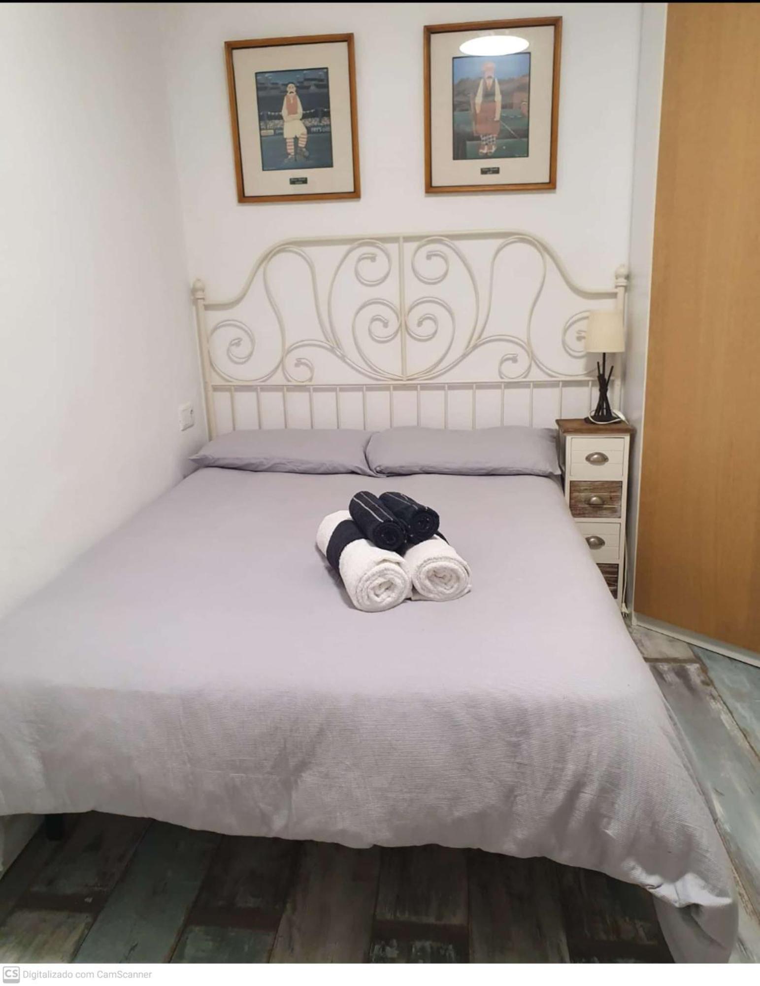 Studio Or Rooms With Private Bathroom Or Rooms With Shared Bathroom Барселона Экстерьер фото